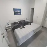 Palace Deluxe Apartman *