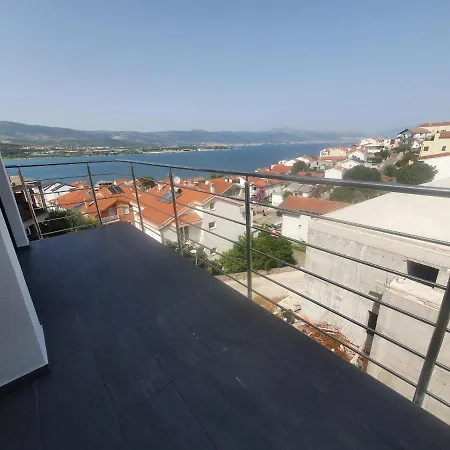 Palace Deluxe Apartment